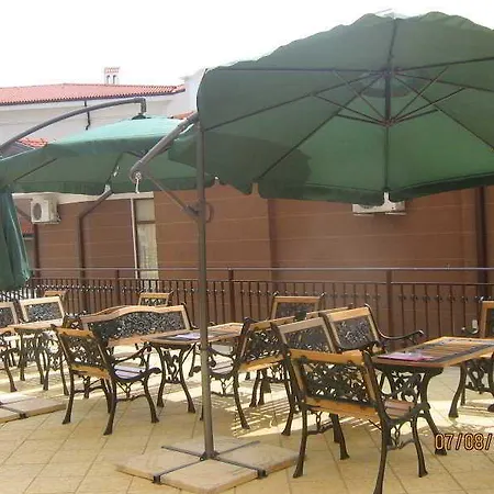 Sunrise Club Apart 호텔 라브다