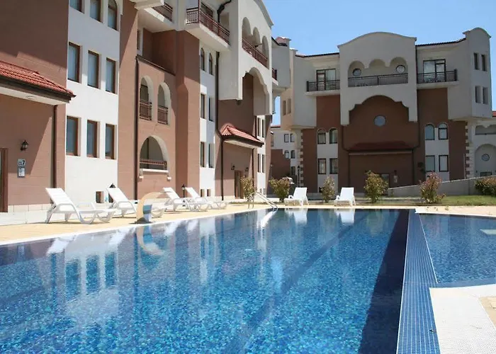 Hotel Sunrise Club Apart 3*