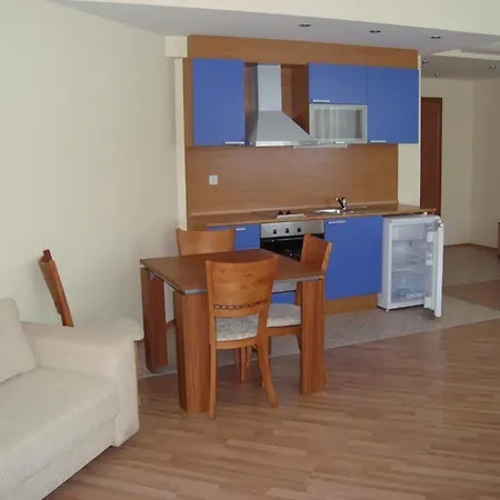 Sunrise Club Apart Hotell 3*