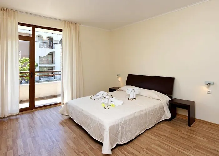 Sunrise Club Apart Отель